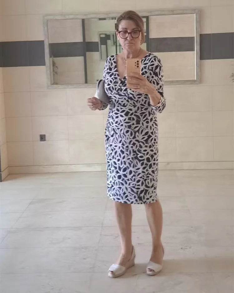 <p>CUSTOMERS LOVE JONES BOUTIQUE</p>