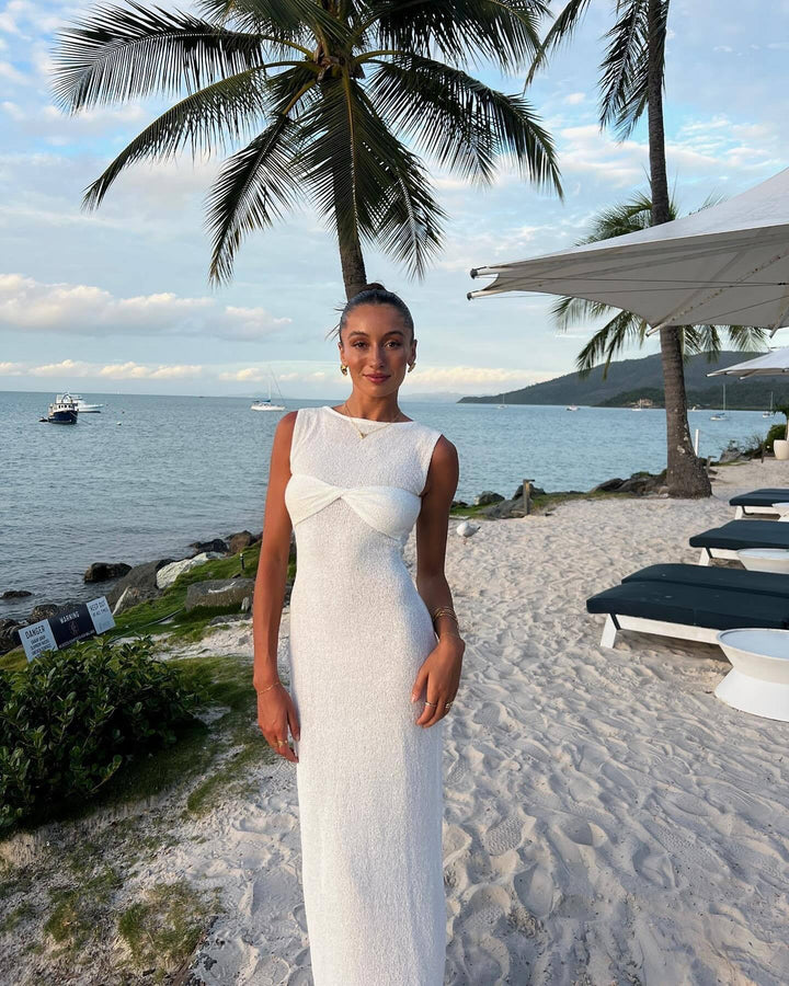 Adera | Streamlined Glow Dress