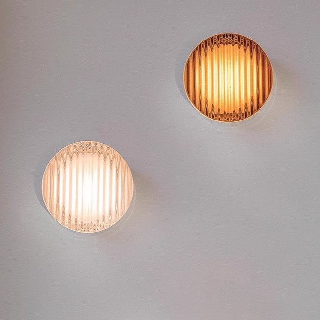 LumiEdge | Dimmable Wall Lamp